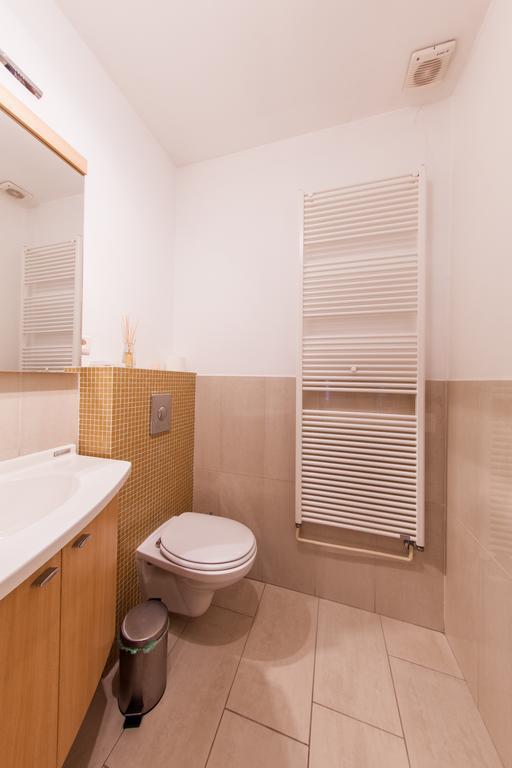 Mansard Apartment Antonovicha 4 Киев Экстерьер фото