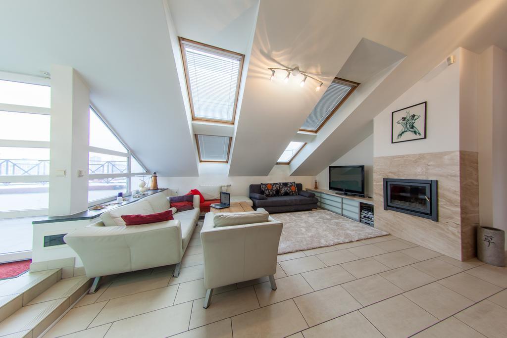 Mansard Apartment Antonovicha 4 Киев Экстерьер фото