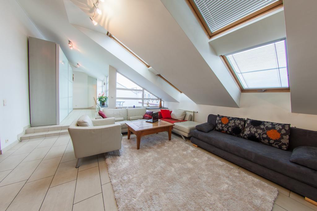 Mansard Apartment Antonovicha 4 Киев Экстерьер фото