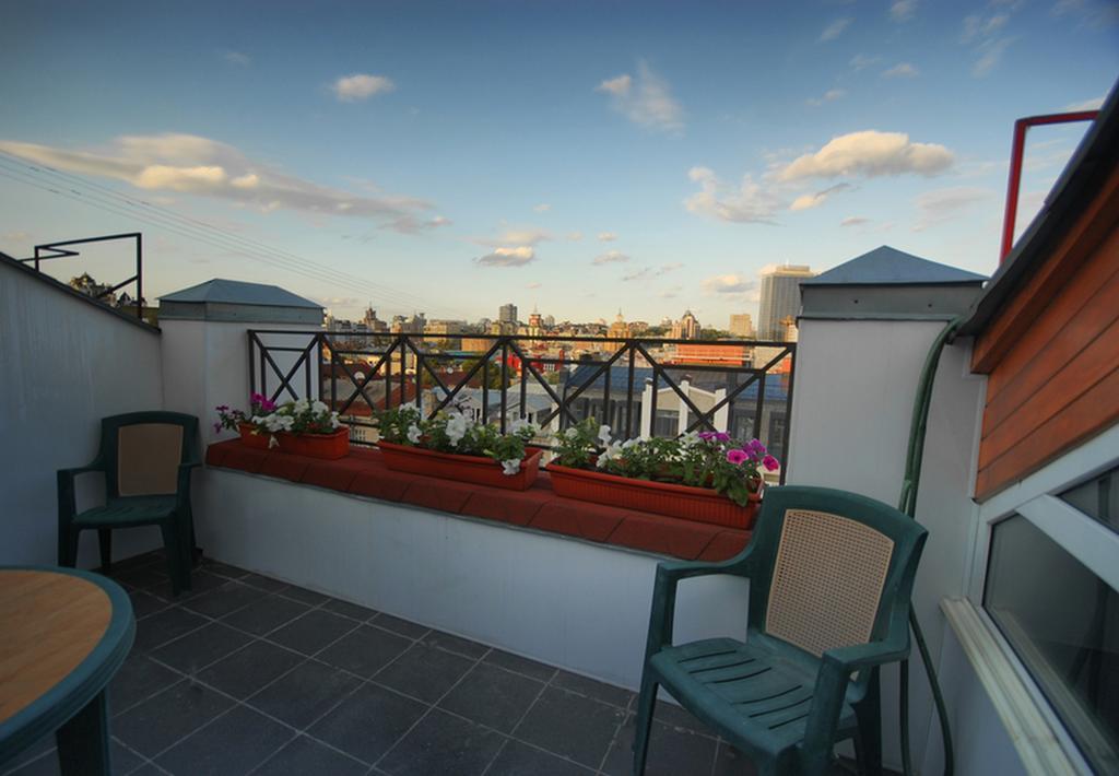 Mansard Apartment Antonovicha 4 Киев Экстерьер фото