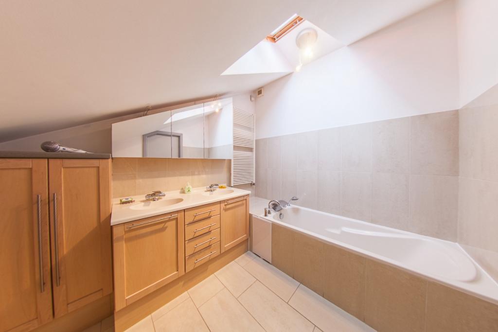 Mansard Apartment Antonovicha 4 Киев Экстерьер фото
