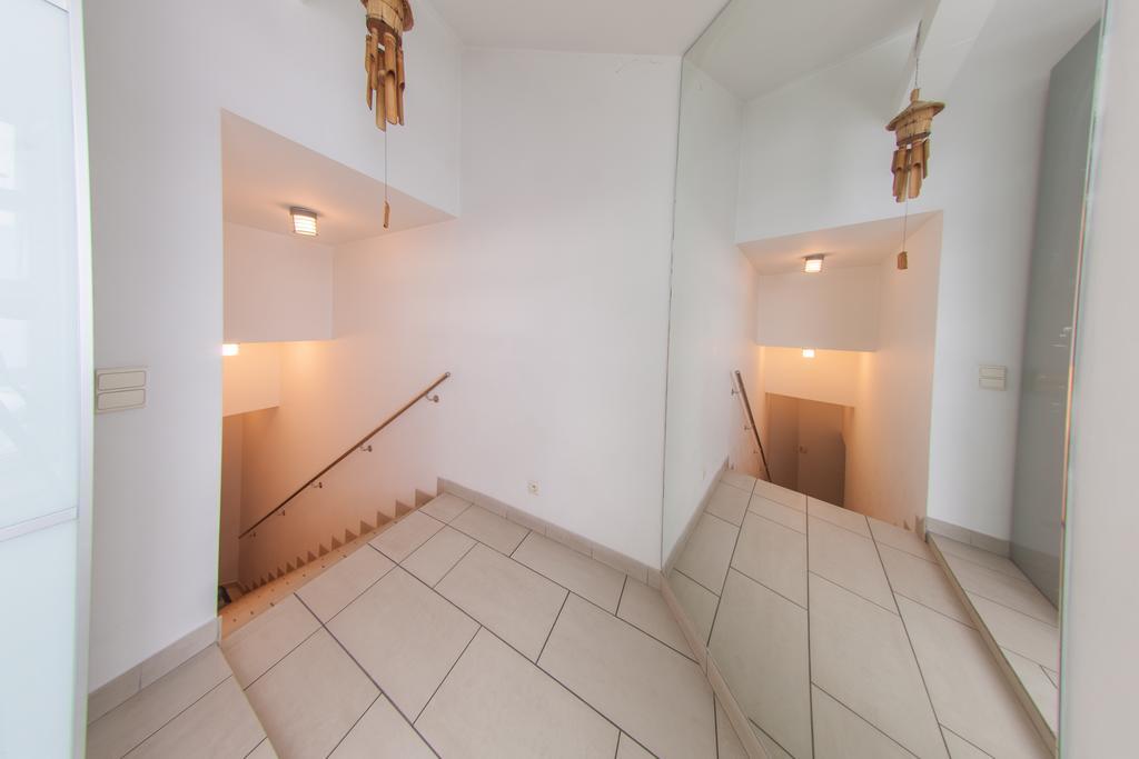 Mansard Apartment Antonovicha 4 Киев Экстерьер фото