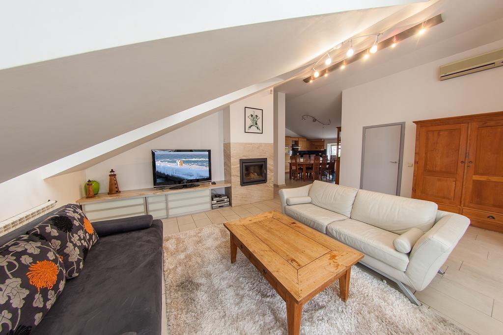 Mansard Apartment Antonovicha 4 Киев Экстерьер фото