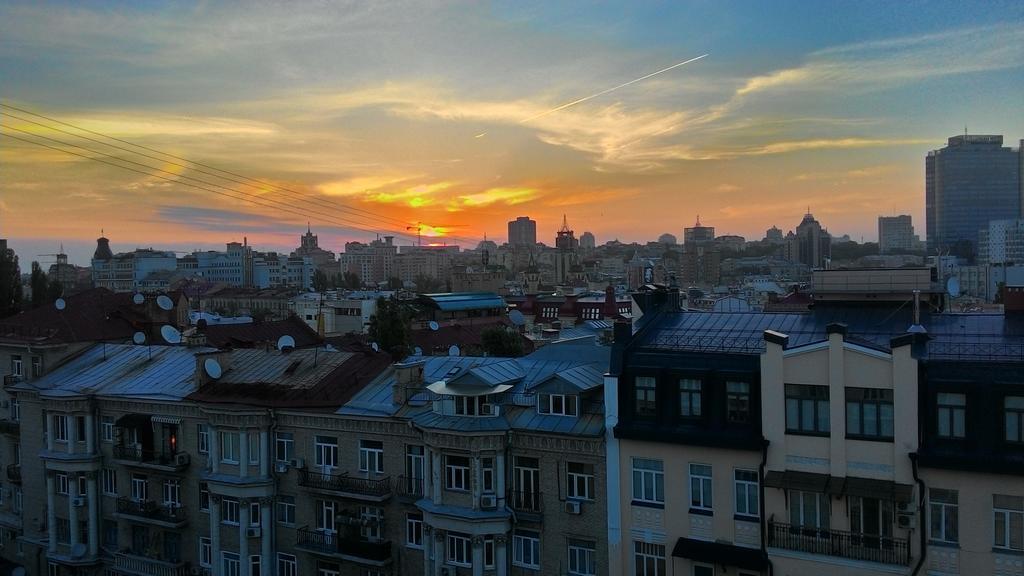 Mansard Apartment Antonovicha 4 Киев Экстерьер фото